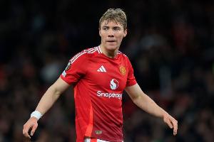 罗马诺:霍伊伦不想离开曼联,转会国米交易处于搁置状态