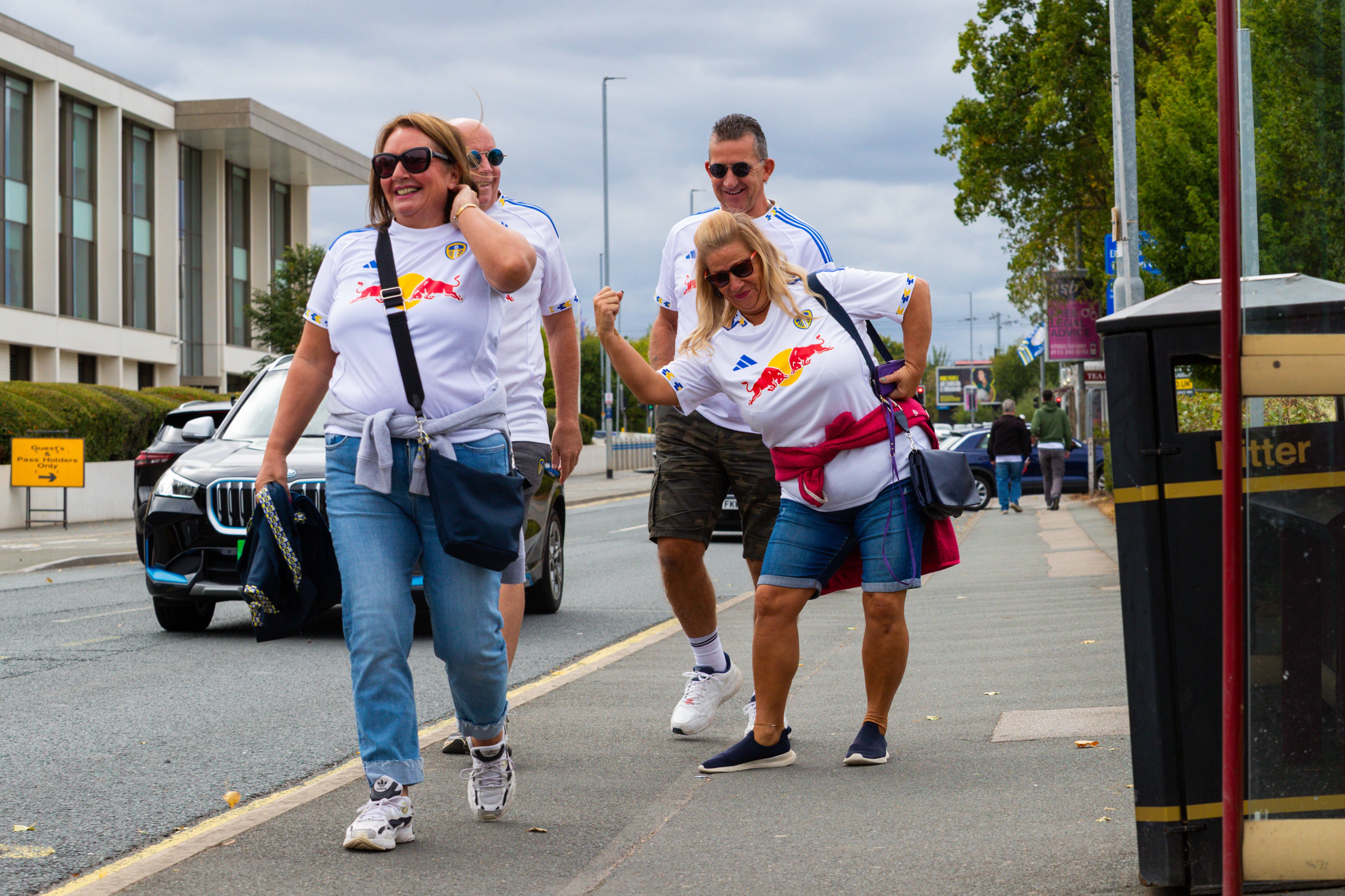 九游官网登录入口-差评！女子为丈夫网购利兹联官方新款装备，却收到XXXL桑德兰球衣