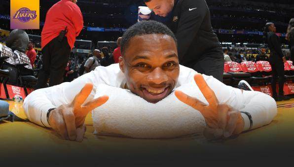 九游app-流言汇总：韦少或将被买断 篮网有意补强安抚KD